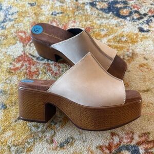 House of Harlow 1960 block heel mules